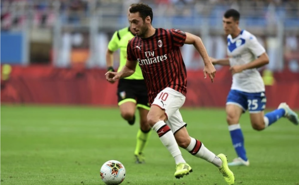 hakan-calhanoglu-xuat-sac-ca-trong-tan-cong-lan-phong-ngu-445